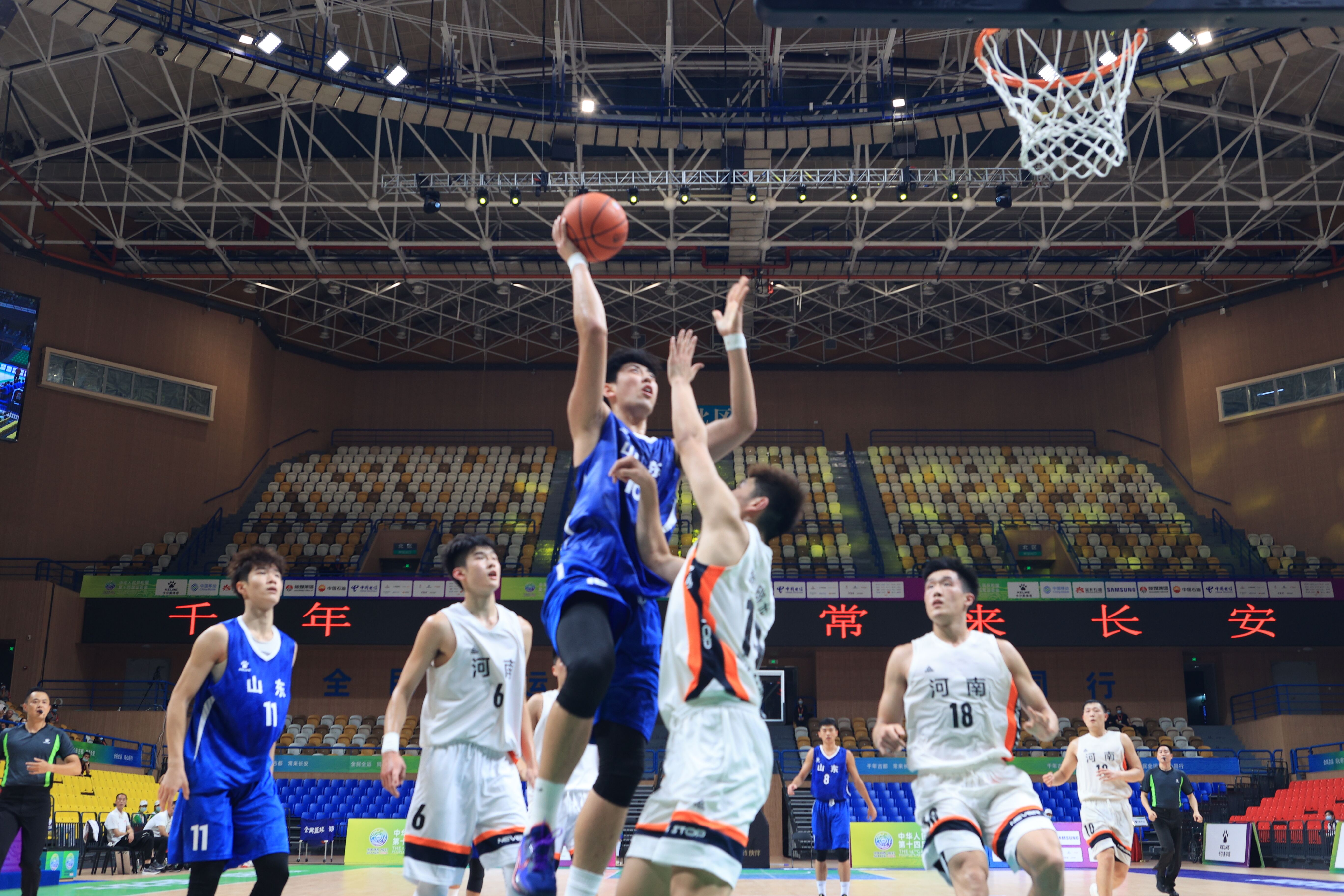 而与此同时 而与此同时